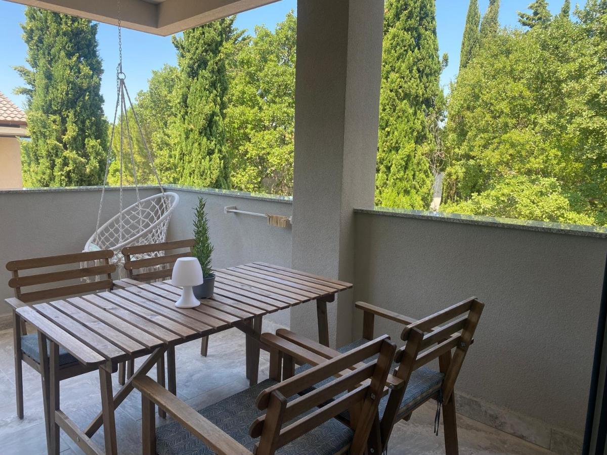 M Plus Residence Pinezići Exterior foto